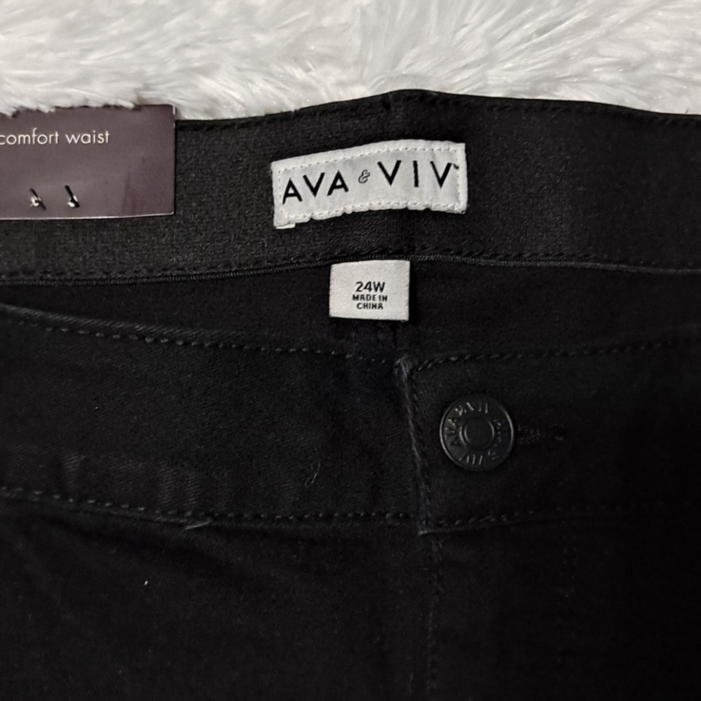 Like New! Ava and Viv Black Skinny Denim - Picture 5 of 7